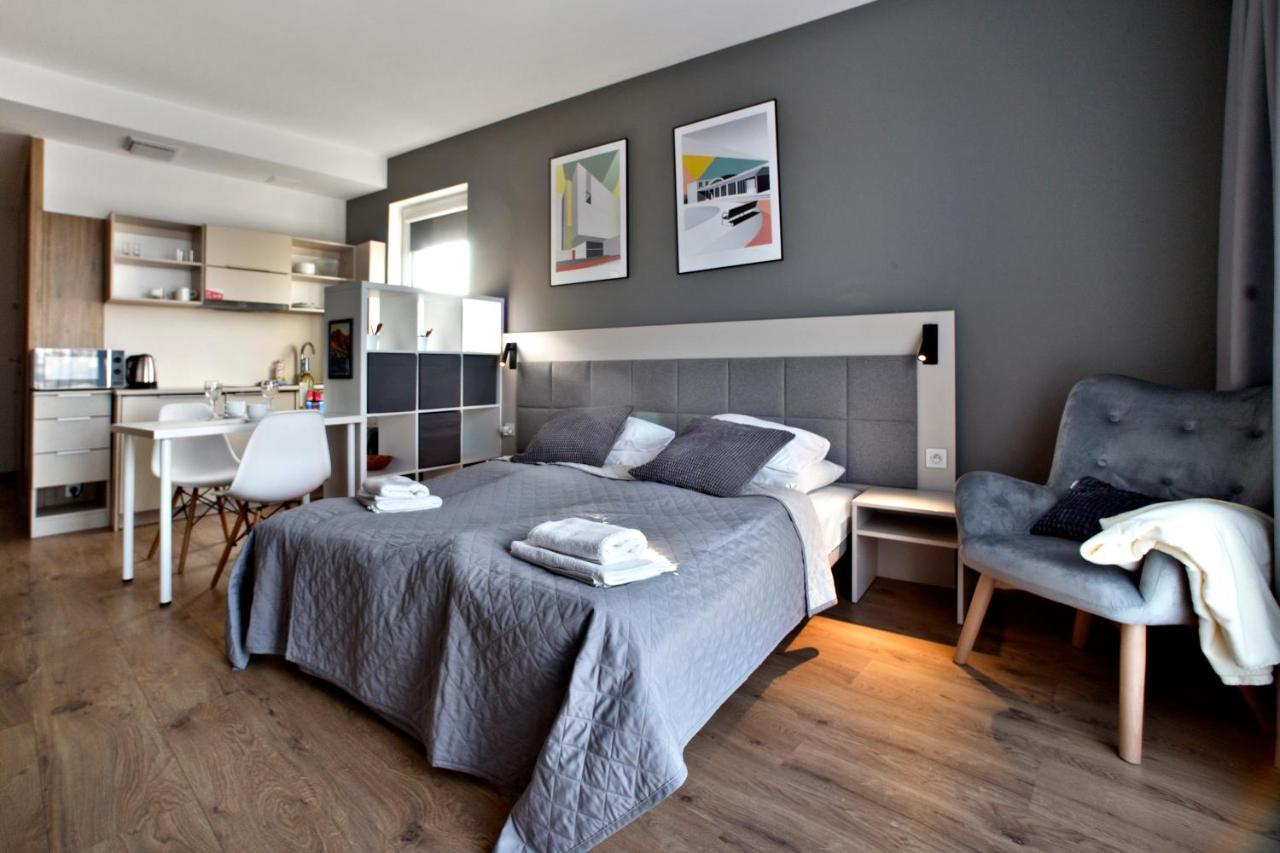 Wolska Serviced Apartments Варшава Екстериор снимка