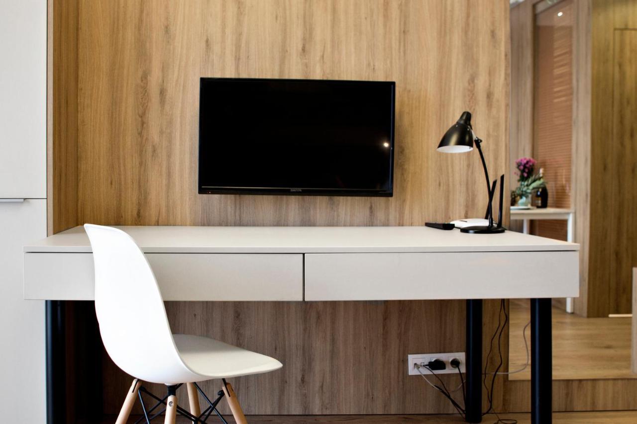 Wolska Serviced Apartments Варшава Екстериор снимка
