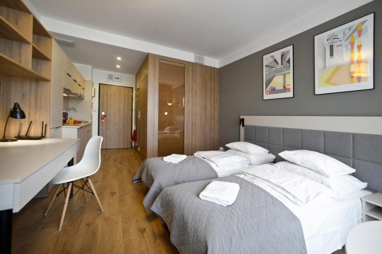 Wolska Serviced Apartments Варшава Екстериор снимка