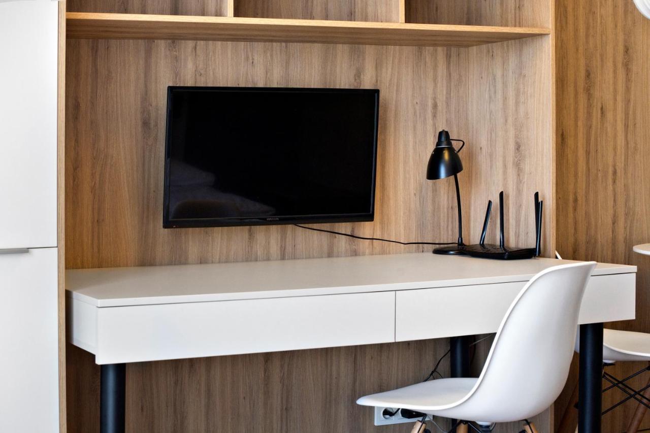 Wolska Serviced Apartments Варшава Екстериор снимка