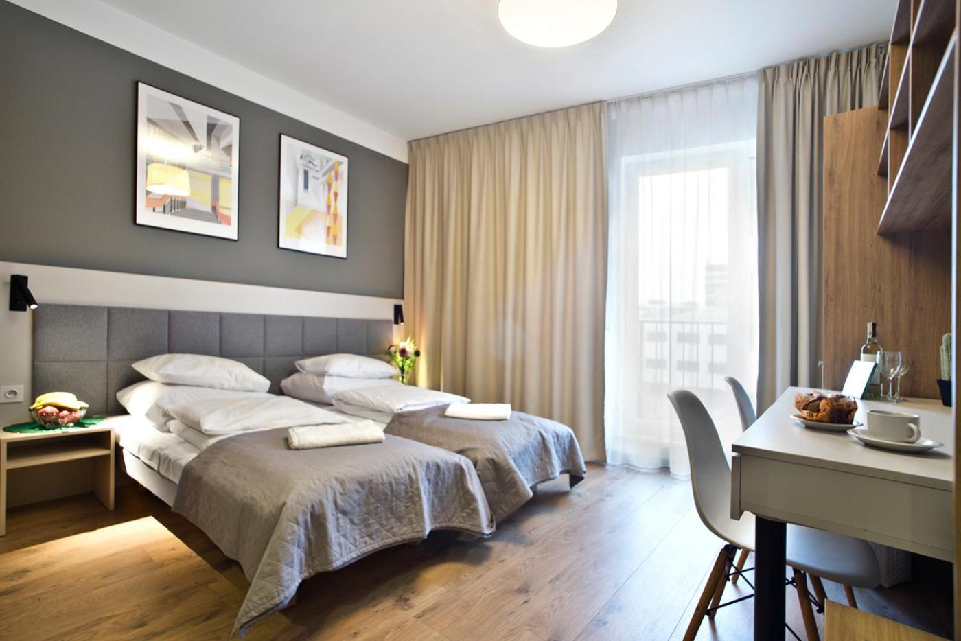 Wolska Serviced Apartments Варшава Стая снимка