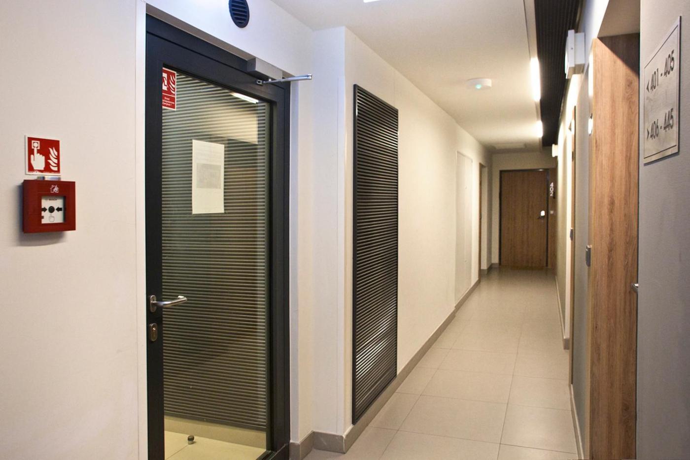 Wolska Serviced Apartments Варшава Стая снимка